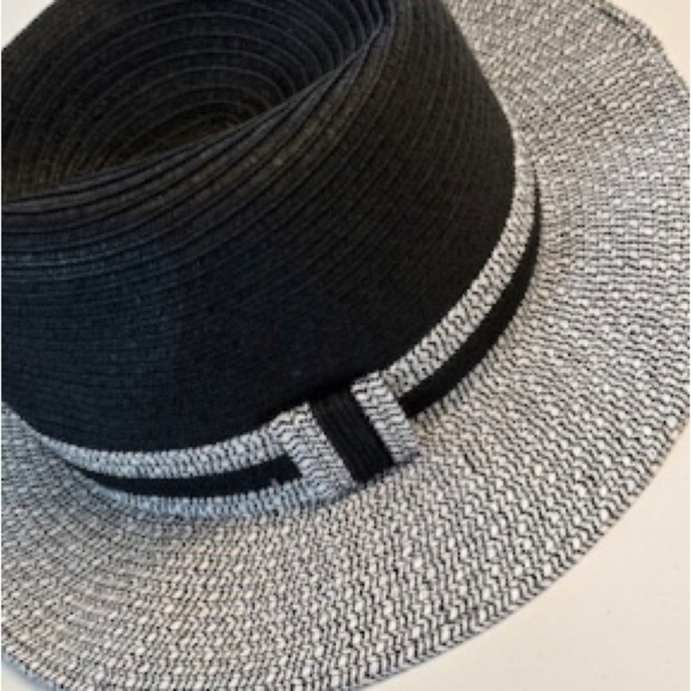 LILY MORGAN Hat Chic Woven Black White Paper Like-New O/S Circumference 23”